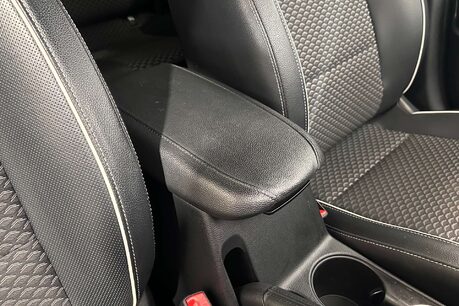 Kia Ceed 1.5 T-GDi 3 Hatchback 5dr Petrol Manual Euro 6 (s/s) (158 bhp) 37