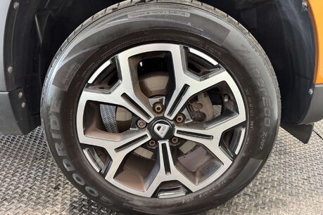 Dacia Duster 1.3 TCe Prestige SUV 5dr Petrol Manual Euro 6 (s/s) (130 ps) 55