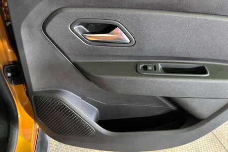 Dacia Duster 1.3 TCe Prestige SUV 5dr Petrol Manual Euro 6 (s/s) (130 ps) 37