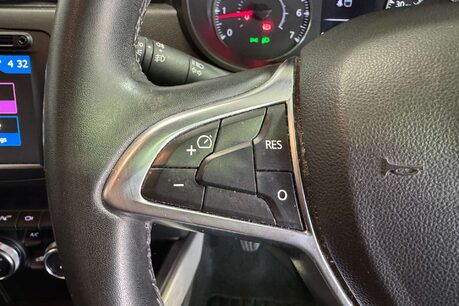 Dacia Duster 1.3 TCe Prestige SUV 5dr Petrol Manual Euro 6 (s/s) (130 ps) 19