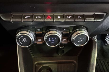 Dacia Duster 1.3 TCe Prestige SUV 5dr Petrol Manual Euro 6 (s/s) (130 ps) 26