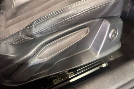 Audi A4 2.0 TFSI 35 Black Edition Estate 5dr Petrol S Tronic Euro 6 (s/s) (150 ps) 15