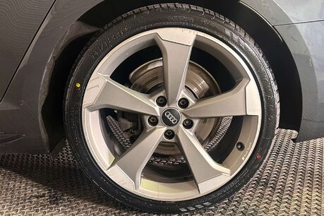 Audi A4 2.0 TFSI 35 Black Edition Estate 5dr Petrol S Tronic Euro 6 (s/s) (150 ps) 64