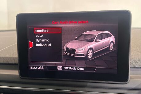 Audi A4 2.0 TFSI 35 Black Edition Estate 5dr Petrol S Tronic Euro 6 (s/s) (150 ps) 31