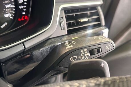 Audi A4 2.0 TFSI 35 Black Edition Estate 5dr Petrol S Tronic Euro 6 (s/s) (150 ps) 25