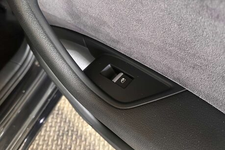 Audi A4 2.0 TFSI 35 Black Edition Estate 5dr Petrol S Tronic Euro 6 (s/s) (150 ps) 50