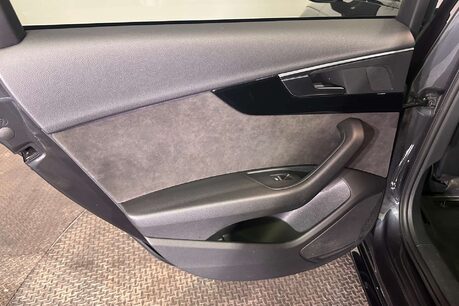 Audi A4 2.0 TFSI 35 Black Edition Estate 5dr Petrol S Tronic Euro 6 (s/s) (150 ps) 58