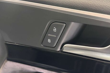 Audi A4 2.0 TFSI 35 Black Edition Estate 5dr Petrol S Tronic Euro 6 (s/s) (150 ps) 11