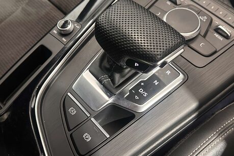Audi A4 2.0 TFSI 35 Black Edition Estate 5dr Petrol S Tronic Euro 6 (s/s) (150 ps) 45