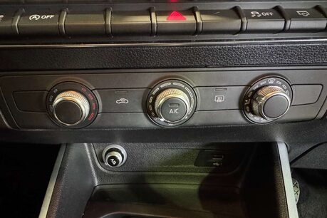 Audi Q2 1.4 TFSI CoD Sport SUV 5dr Petrol Manual Euro 6 (s/s) (150 ps) 29