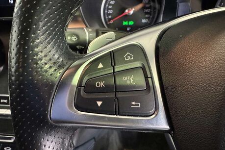 Mercedes-Benz GLC 2.1 GLC220d AMG Line SUV 5dr Diesel G-Tronic+ 4MATIC Euro 6 (s/s) (170 ps) 29