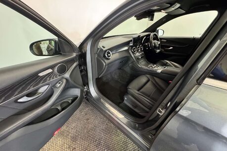 Mercedes-Benz GLC 2.1 GLC220d AMG Line SUV 5dr Diesel G-Tronic+ 4MATIC Euro 6 (s/s) (170 ps) 55