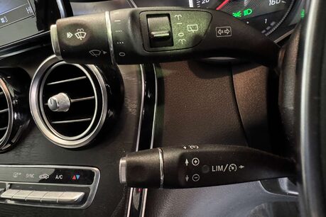 Mercedes-Benz GLC 2.1 GLC220d AMG Line SUV 5dr Diesel G-Tronic+ 4MATIC Euro 6 (s/s) (170 ps) 31