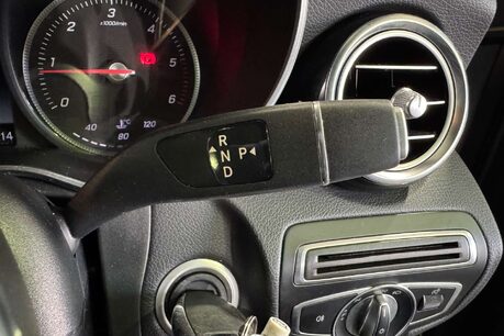 Mercedes-Benz GLC 2.1 GLC220d AMG Line SUV 5dr Diesel G-Tronic+ 4MATIC Euro 6 (s/s) (170 ps) 30