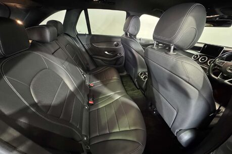 Mercedes-Benz GLC 2.1 GLC220d AMG Line SUV 5dr Diesel G-Tronic+ 4MATIC Euro 6 (s/s) (170 ps) 41