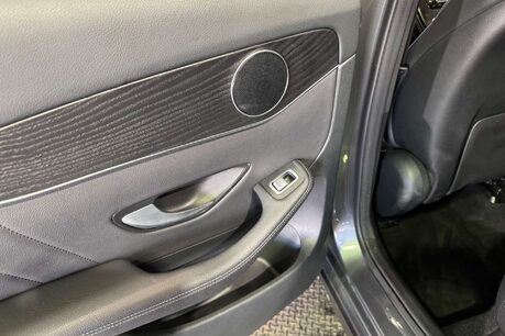 Mercedes-Benz GLC 2.1 GLC220d AMG Line SUV 5dr Diesel G-Tronic+ 4MATIC Euro 6 (s/s) (170 ps) 52