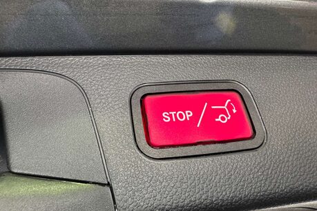 Mercedes-Benz GLC 2.1 GLC220d AMG Line SUV 5dr Diesel G-Tronic+ 4MATIC Euro 6 (s/s) (170 ps) 50