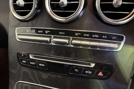 Mercedes-Benz GLC 2.1 GLC220d AMG Line SUV 5dr Diesel G-Tronic+ 4MATIC Euro 6 (s/s) (170 ps) 25