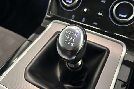 Land Rover Range Rover Evoque 2.0 D150 SUV 5dr Diesel Manual FWD Euro 6 (s/s) (150 ps) 37