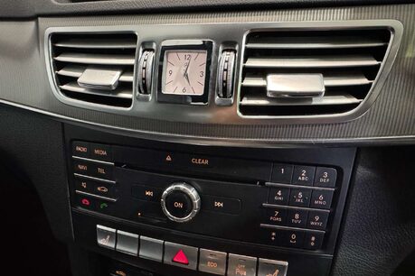 Mercedes-Benz E Class 2.1 E250 CDI AMG Night Edition Saloon 4dr Diesel G-Tronic+ Euro 5 (s/s) (20 30