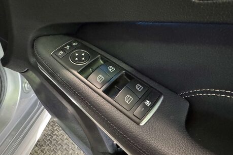 Mercedes-Benz E Class 2.1 E250 CDI AMG Night Edition Saloon 4dr Diesel G-Tronic+ Euro 5 (s/s) (20 14