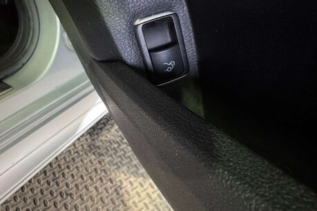 Mercedes-Benz E Class 2.1 E250 CDI AMG Night Edition Saloon 4dr Diesel G-Tronic+ Euro 5 (s/s) (20 15