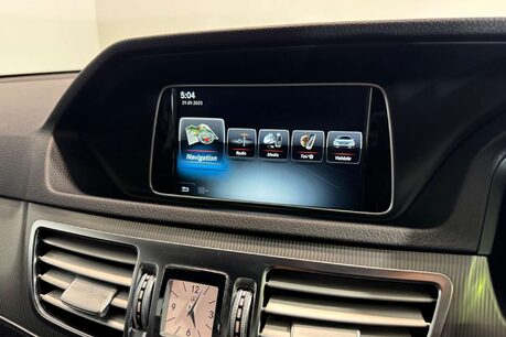 Mercedes-Benz E Class 2.1 E250 CDI AMG Night Edition Saloon 4dr Diesel G-Tronic+ Euro 5 (s/s) (20 32