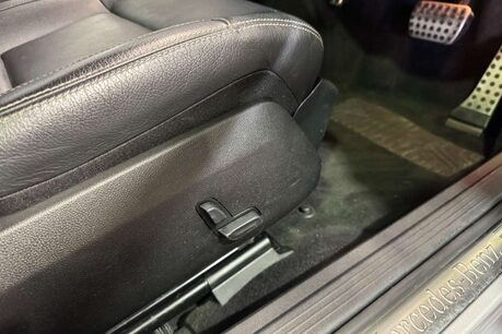 Mercedes-Benz E Class 2.1 E250 CDI AMG Night Edition Saloon 4dr Diesel G-Tronic+ Euro 5 (s/s) (20 17