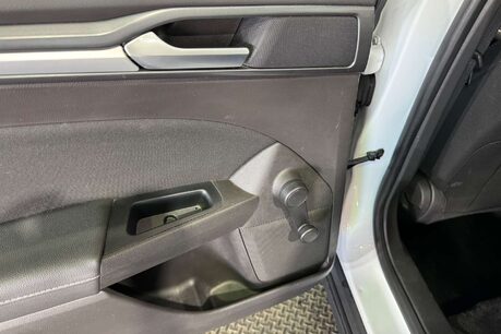 Ford Mondeo 2.0 TDCi ECOnetic Style Estate 5dr Diesel Manual Euro 6 (s/s) (150 ps) 51