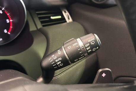 Land Rover Range Rover Evoque 2.0 TD4 SE Tech SUV 5dr Diesel Auto 4WD Euro 6 (s/s) (180 ps) 23