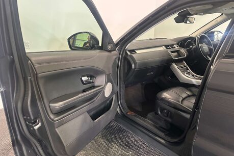 Land Rover Range Rover Evoque 2.0 TD4 SE Tech SUV 5dr Diesel Auto 4WD Euro 6 (s/s) (180 ps) 52