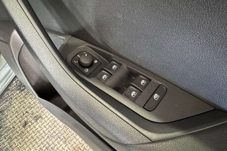 Skoda Karoq 1.5 TSI ACT SE SUV 5dr Petrol DSG Euro 6 (s/s) (150 ps) 15