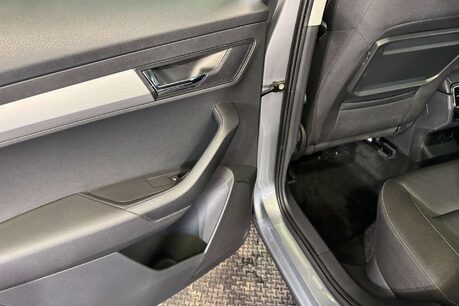 Skoda Karoq 1.5 TSI ACT SE SUV 5dr Petrol DSG Euro 6 (s/s) (150 ps) 55