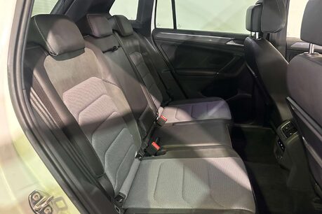 Volkswagen Tiguan 2.0 TDI BlueMotion Tech R-Line SUV 5dr Diesel DSG 4Motion Euro 6 (s/s) (150 45