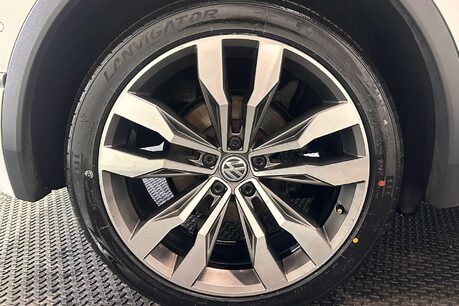 Volkswagen Tiguan 2.0 TDI BlueMotion Tech R-Line SUV 5dr Diesel DSG 4Motion Euro 6 (s/s) (150 62