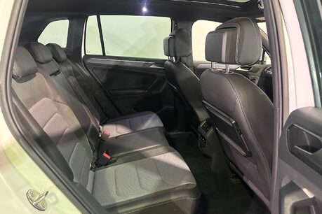 Volkswagen Tiguan 2.0 TDI BlueMotion Tech R-Line SUV 5dr Diesel DSG 4Motion Euro 6 (s/s) (150 42