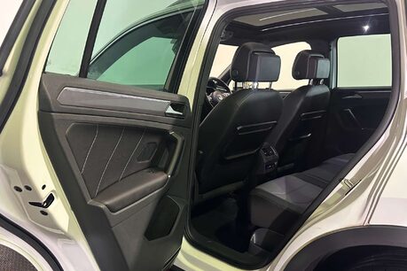 Volkswagen Tiguan 2.0 TDI BlueMotion Tech R-Line SUV 5dr Diesel DSG 4Motion Euro 6 (s/s) (150 51