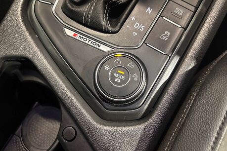 Volkswagen Tiguan 2.0 TDI BlueMotion Tech R-Line SUV 5dr Diesel DSG 4Motion Euro 6 (s/s) (150 36