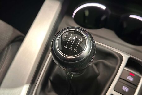 Audi A4 1.4 TFSI S line Saloon 4dr Petrol Manual Euro 6 (s/s) (150 ps) 46