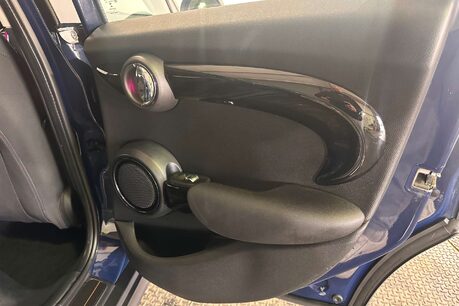 Mini Hatch 1.5 Cooper Seven Hatchback 5dr Petrol Auto Euro 6 (s/s) (136 ps) 42