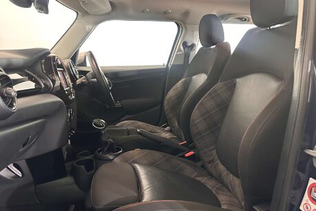 Mini Hatch 1.5 Cooper Seven Hatchback 5dr Petrol Auto Euro 6 (s/s) (136 ps) 51