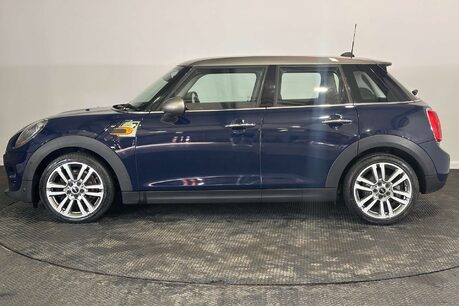 Mini Hatch 1.5 Cooper Seven Hatchback 5dr Petrol Auto Euro 6 (s/s) (136 ps) 4