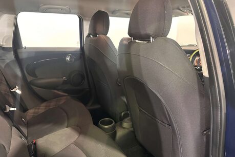 Mini Hatch 1.5 Cooper Seven Hatchback 5dr Petrol Auto Euro 6 (s/s) (136 ps) 44