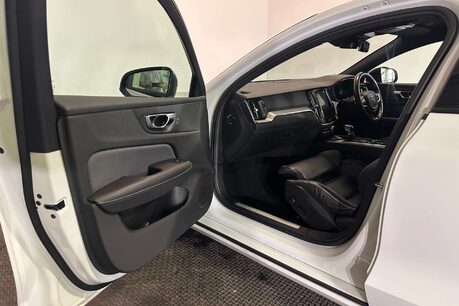 Volvo S60 2.0 T5 R-Design Plus Saloon 4dr Petrol Auto Euro 6 (s/s) (250 ps) 53