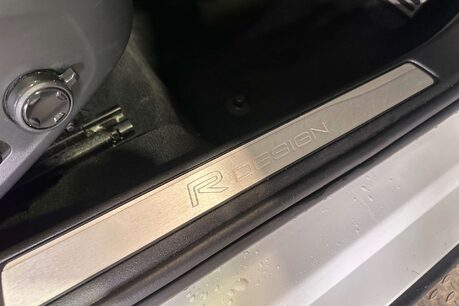 Volvo S60 2.0 T5 R-Design Plus Saloon 4dr Petrol Auto Euro 6 (s/s) (250 ps) 15