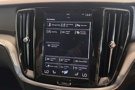 Volvo S60 2.0 T5 R-Design Plus Saloon 4dr Petrol Auto Euro 6 (s/s) (250 ps) 30