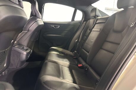 Volvo S60 2.0 T5 R-Design Plus Saloon 4dr Petrol Auto Euro 6 (s/s) (250 ps) 52