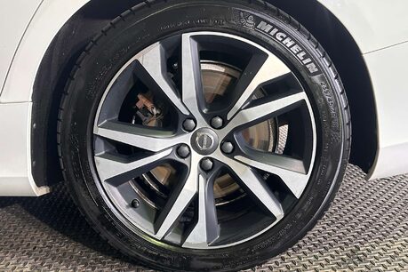 Volvo S60 2.0 T5 R-Design Plus Saloon 4dr Petrol Auto Euro 6 (s/s) (250 ps) 57