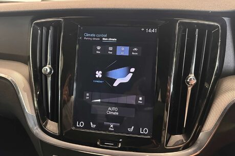 Volvo S60 2.0 T5 R-Design Plus Saloon 4dr Petrol Auto Euro 6 (s/s) (250 ps) 29