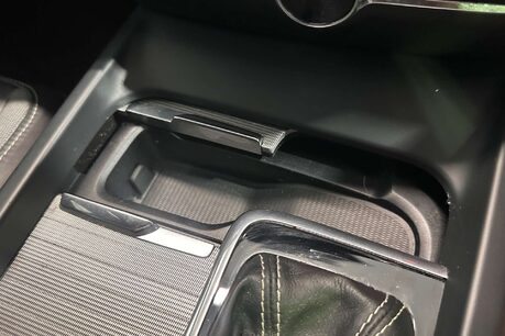 Volvo S60 2.0 T5 R-Design Plus Saloon 4dr Petrol Auto Euro 6 (s/s) (250 ps) 34